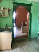 Часть жилого дома площадью 49,5 кв. м и земельный участок 300 кв. м в с. Воскресенское Саратовская области